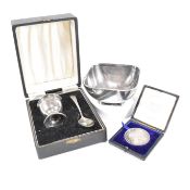 COLLECTION OF HALLMARKED SILVER & WHITE METAL ITEMS