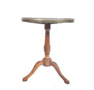 19TH CENTURY GEORGE III MAHOGANY & MARBLE TRIPOD TABLE
