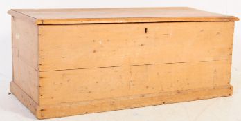 VICTORIAN 19TH CENTURY PINE BLANKET BOX