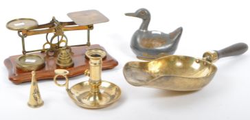 COLLECTION OF EARLY / MID 20TH CENTURY BRASS ITEMS