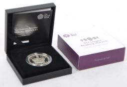 LONGEST REIGNING MONARCH ROYAL MINT FIVE POUND COIN