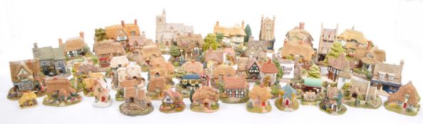 COLLECTION OF VINTAGE LILLIPUT LANE COTTAGE FIGURES UNBOXED