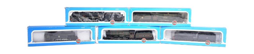 COLLECTION OF X5 VINTAGE AIRFIX MODEL RAILWAY TRAINSET LOCOMOTIVES