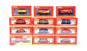 MODEL RAILWAY - COLLECTION OF VINTAGE HORNBY OO GAUGE WAGONS