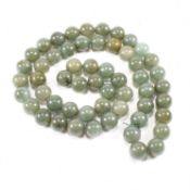 VINTAGE NEPHRITE BEAD NECKLACE