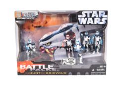 STAR WARS - 2005 HASBRO STAR WARS FAN CLUB BATTLE PACK
