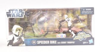 STAR WARS - TOYS R US EXCLUSIVE - SPEEDER BIKE PLAYSET