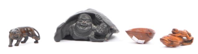 COLLECTIOPN OF LATE 20TH CENTURY JAPANESE NETSUKE ITEMS