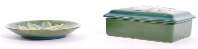 MID 20TH CENTURY MOORCROFT POTTERY DISH & LIDDED BOX