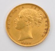UNITED KINGDOM VICTORIAN 1852 FULL GOLD SOVEREIGN COIN