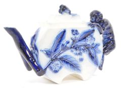 19TH CENTURY GEORGE JONES MONKEY HANDLE MAJOLICA TEAPOT