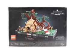 LEGO - STAR WARS - 75330 - DAGOBAH JEDI TRAINING