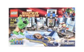 LEGO - MARVEL - 6868 - HULKS HELICARRIER BREAKOUT