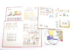 COLLECTION OF POSTAGE STAMPS - COMMONWEALTH & WORLD ISSUE