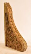 19TH CENTURY CARVED OAK WALL BRACKET