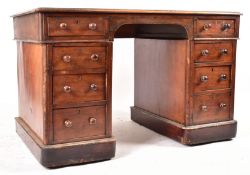 19TH CENTURY MAHOGANY & LEATHER TWIN PEDESTAL DESK