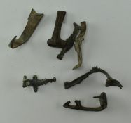 GROUP OF SEVEN SAXON BROOCHES & ROMAN BRONZE FIBULAE