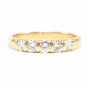 18CT GOLD & DIAMOND FIVE STONE RING