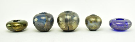 FIVE VINTAGE ISLE OF WIGHT IRIDESCENT STUDIO GLASS VASES