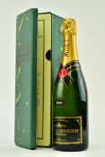 MOET & CHANDON BRUT IMPERIAL VINTAGE CHAMAPAGNE 1990