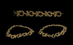 Ladies Attractive 9ct Gold Naturalistic
