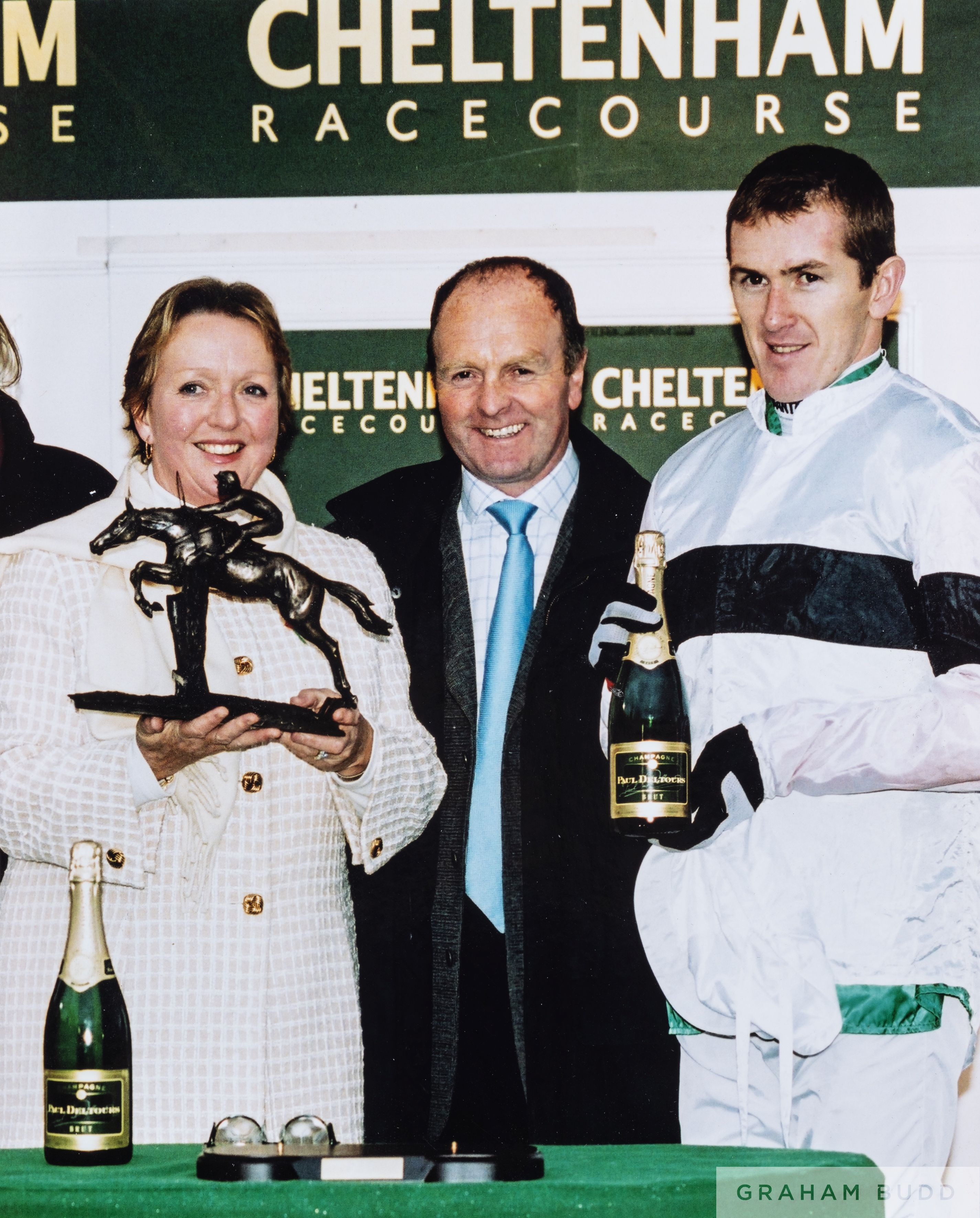 The trophy for the Ian Williams Owners Novices' Chase won by Mr & Mrs Peter Thompson's 'Mighty - Image 2 of 4