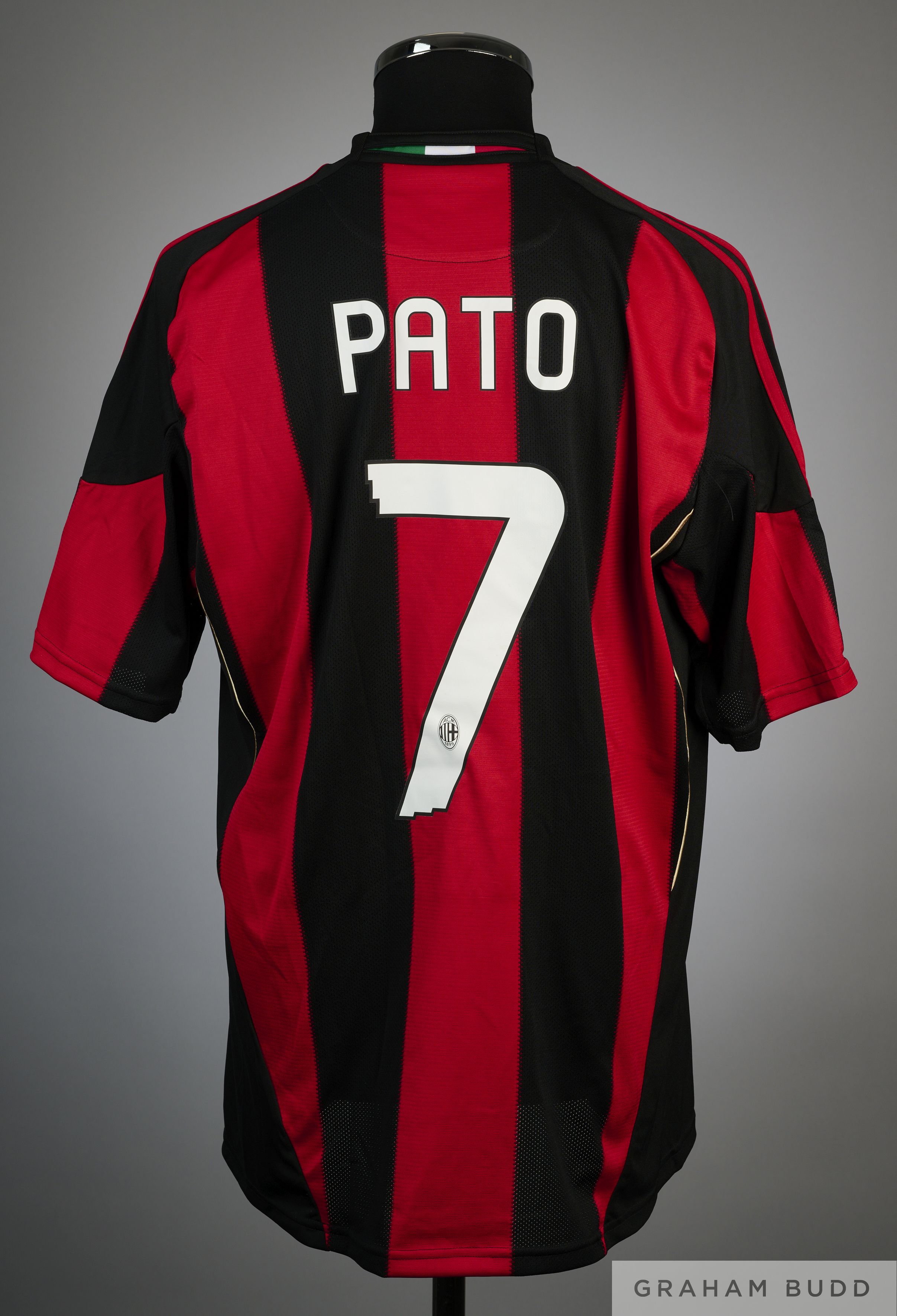 Alexandre Pato red and black No.7 AC Milan short-sleeve shirt, 2010-11 - Image 2 of 2