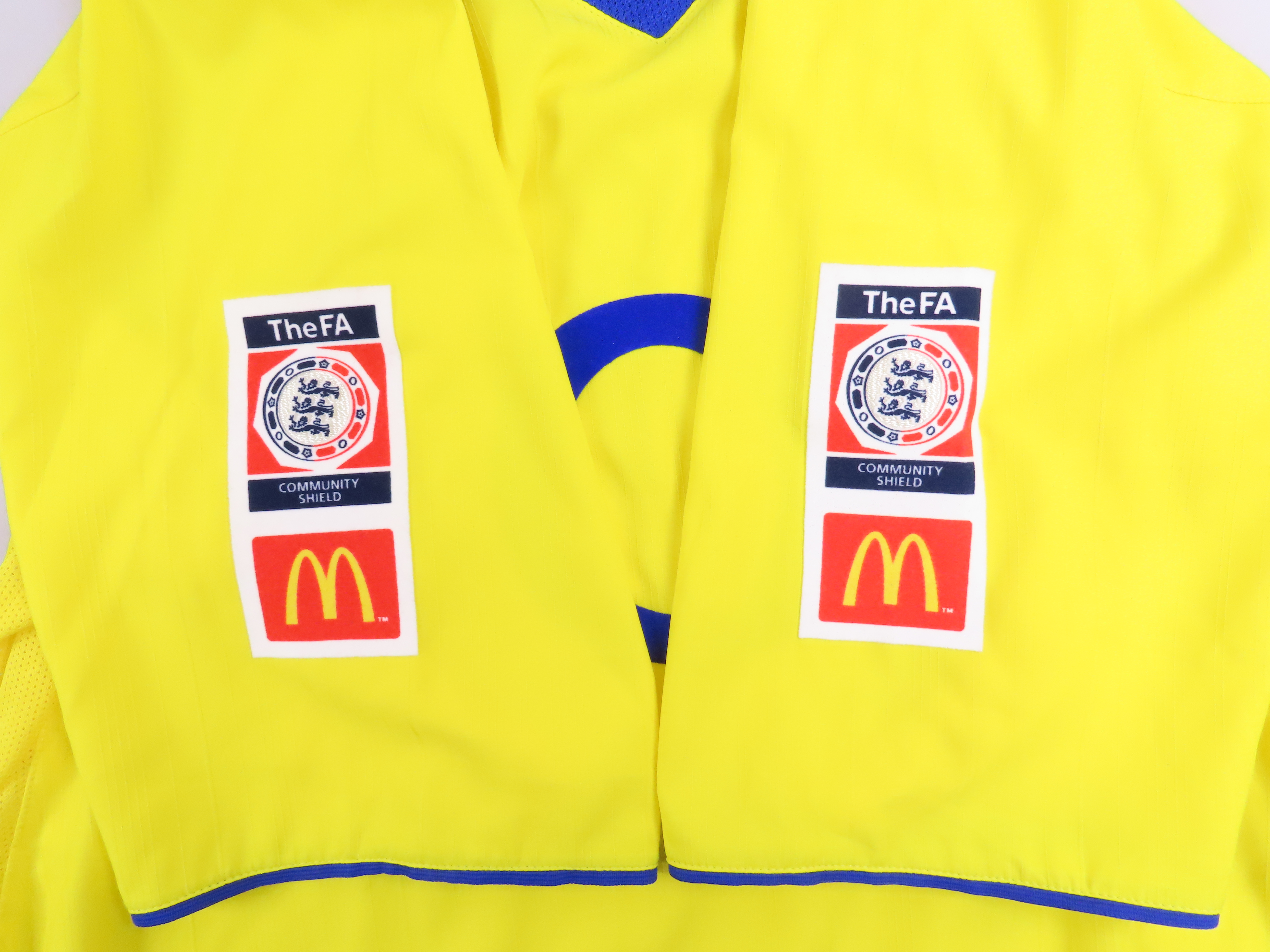 Kolo Toure yellow and blue No.28 Arsenal 2003 Community Shield short-sleeved shirt - Image 3 of 3