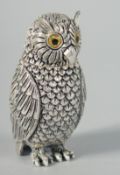 A SILVER PLATE OWL VESTA, 6 cm.
