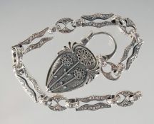A SILVER BRACELET WITH MOTHER OF PEARL PADLOCK.