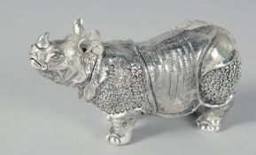 A SILVER PLATE RHINO VESTA, 6.5 cm.