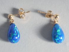 A PAIR OF 9ct. GOLD CULTURED OPAL DROP EARRINGS.