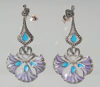 A PAIR OF SILVER PLIQUE ENAMEL DROP EARRINGS.