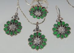 A THREE PIECE SILVER AND GREEN CHALCEDONY SET, pendant, earrings and ring.