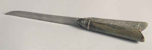 A 19TH CENTURY OTTOMAN GREEK HORN HILTED DAGGER, 25.5cm long.