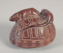 A CARVED WOOD TURTLE AND RATS NETSUKE. 1.5ins.