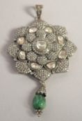 A GOOD ANTIQUE ROSE DIAMOND AND EMERALD DROP PENDANT.
