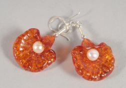 A PAIR OF AMBER AND PEARL EARRINGS.