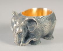 A RUSSIAN SILVER ELEPHANT SALT. 1.75ins long, 122gms, Mark: Eagle 84.
