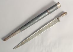 A 19TH CENTURY AFRICAN KHYBER KNIFE, with buffalo horn hilt and leather overlaid scabbard, knife