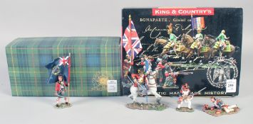 KING AND COUNTRY NAPOLEONICS. NA 87. 42nd Highlands officer with flags BR 29 (2).