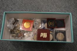 A quantity of collectable and other coins.