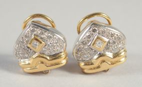 A GOOD PAIR OF 18CT YELLOW GOLD AND DIAMOND HEART SHAPED EARRINGS.