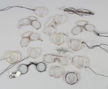 A TRAY OF SPECTACLES,GILT AND GOLD, VICTORIAN AND GEORGIAN.
