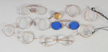 A BAG OF SPECTACLES, GILT AND GOLD, VICTORIAN AND GEORGIAN