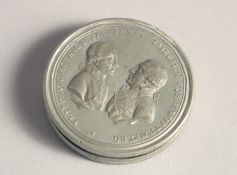 A GERMAN NAPOLEON MEDALLION WITH PICTURES CONCERTINA of various battle and other scenes. 2ins