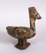 AN EARLY ISLAMIC / ROMAN BIRD FORMED BRONZE OIL LAMP, 13.5cm wide x 14.5cm high.