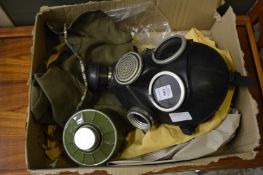 Gas mask/respirator.
