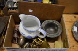 Miscellaneous collectables.