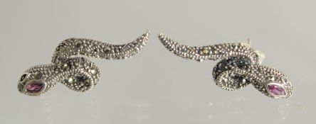 A PAIR OF SILVER MARCASITE AND GARNET SNAKE EARRINGS.